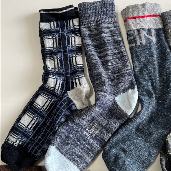 Assorted Men's Socks Collection - Picture 6 of 7